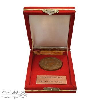 مدال یادبود اولین جشنواره فرهنگی ورزشی حجاب ، عفاف ، ورزش (با جعبه فابریک) - EF - جمهوری اسلامی
