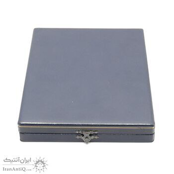 لوح یادبود جام جهانی کشتی 1973 - محمد رضا شاه