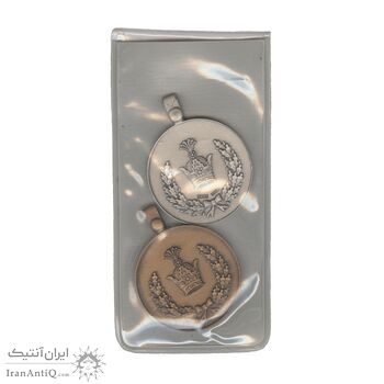 مدال جفت نقره و برنز خدمت - دو رو تاج - (با کاور فابریک) - رضا شاه مدال جفت نقره و برنز خدمت - دو رو تاج - (با کاور فابریک) - رضا شاه