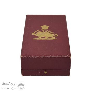 نشان همایونی درجه پنج (با جعبه و روبان فابریک) - UNC - رضا شاه