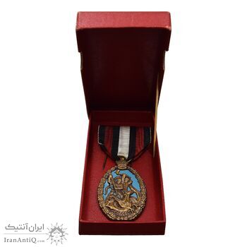 مدال آویز حزب رستاخیز (روز) با جعبه و روبان فابریک - UNC - محمد رضا شاه