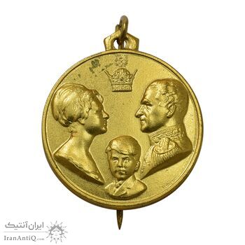 مدال آویزی تاجگذاری (سه رخ) - با پک فابریک - MS63 - محمد رضا شاه