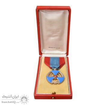 نشان لیاقت درجه 2 (روز) ضرب فرانسه با جعبه فابریک - AU55 - محمد رضا شاه